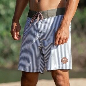 OF ONE SEA Men's Townshort in Pinstripe Recycled Ocean Plastic Swim Trunks W 38‎